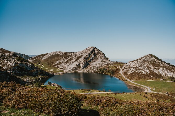 Excursion to Lakes of Covadonga and Cangas De Onís From Gijón