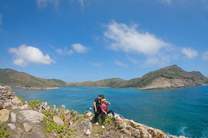 Experience Diving Bay Canh Islet With Catamaran