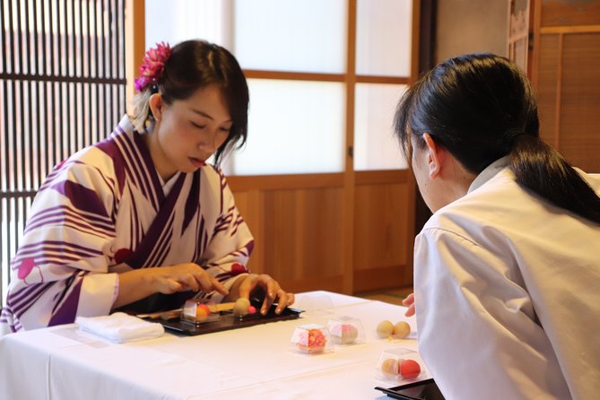Experience With Kimono! Castle Town Retro Tour Local Tour & Guide