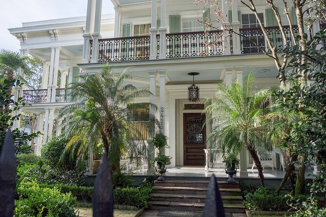 Explore New Orleans Garden District: Private 2-hour Walking Tour - Tour Details