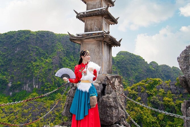 Explore Ninh Binh Hoa Lu - Tam Coc and Bich Dong From Ha Noi - Exploring Tam Coc: The "Halong Bay on Land