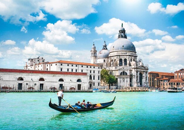 Explore the Canals on an Authentic Gondola Tour Venetian Dreams - Good To Know