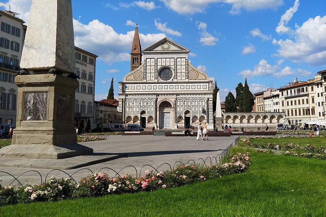 Exploring Florence and Its Ancient and Artistic Squares. - Piazza Del Duomo: the Majestic Heart of Florence