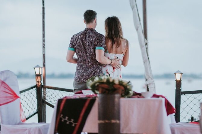 Exploring Romantic Sunset Dinner Cruise in Hoi An Thu Bon River - Cruise Highlights