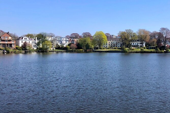 Fairy Flight Self-Guided City Puzzles in Hamburg With Your Smartphone