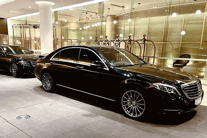 Family Sydney Airport Departure Transfer