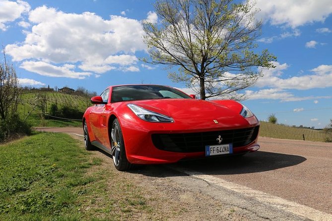 Ferrari GTC4 Lusso V12 – Driving Experience in Maranello