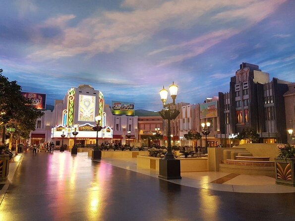 Ferrari World & Warner Bros. Parks With Transfer From Dubai