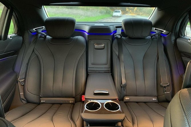 Fixed Price- Black Car Service From Toronto Airport or Niagara Falls