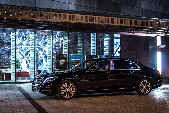 Fixed Price :- Private Transfers Niagara Falls Hotel or Pearson Toronto Airport
