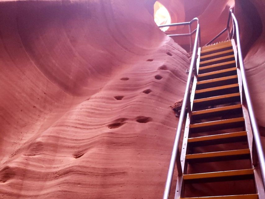 Flagstaff & Sedona: LOWER Antelope Canyon Day Trip