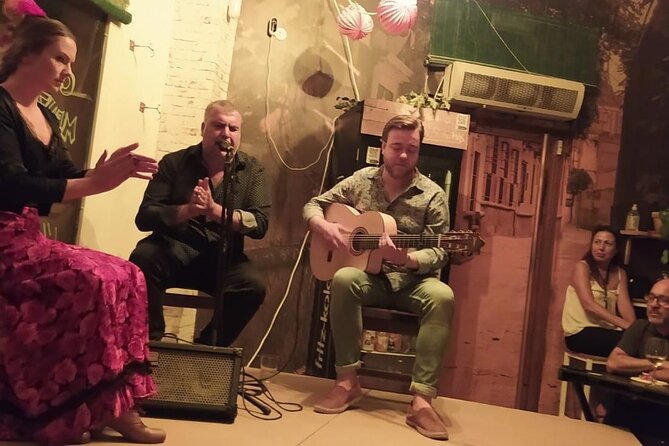 Flamenco Show With Wine Tasting and Tapas at Bodega La Jara