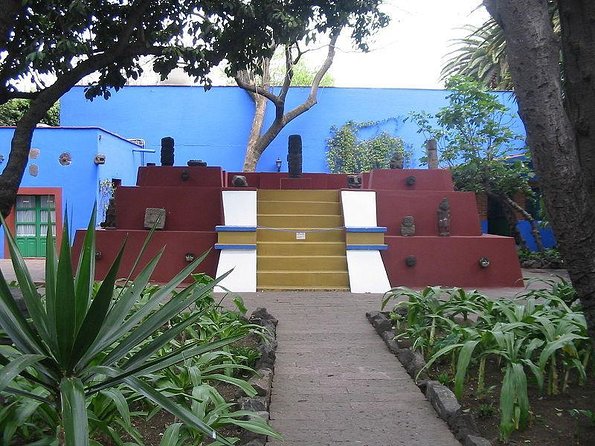 Frida Kahlo VIP Skip the Line Walk & Churros - Good To Know