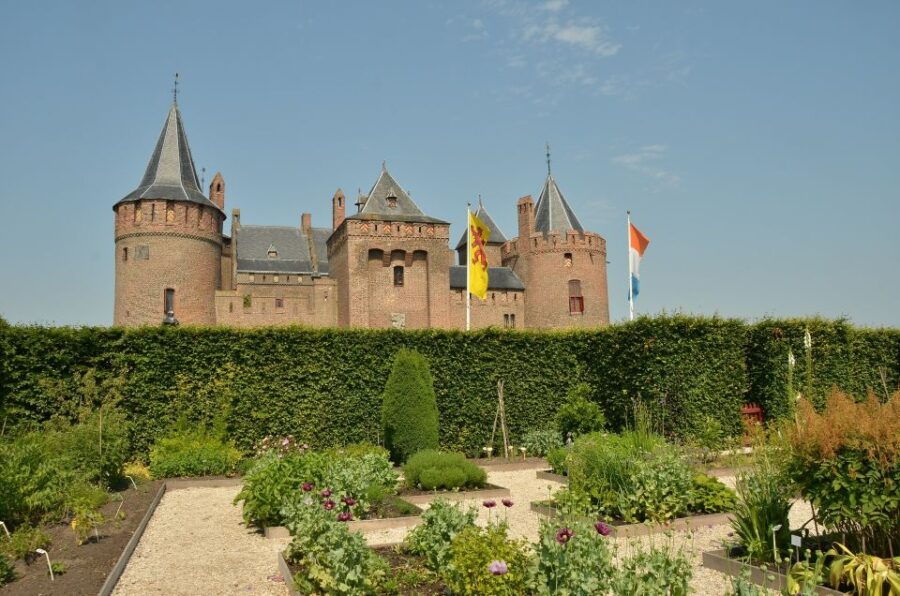 From Amsterdam: Amsterdam Castle Muiderslot Private Tour - Good To Know