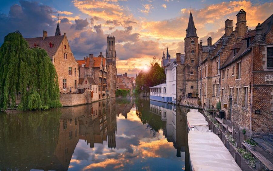From Amsterdam: Bruges Luxury Bus Tour - Good To Know