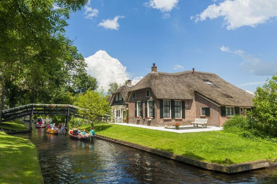From Amsterdam: Day Trip to Giethoorn With Lunch - Good To Know