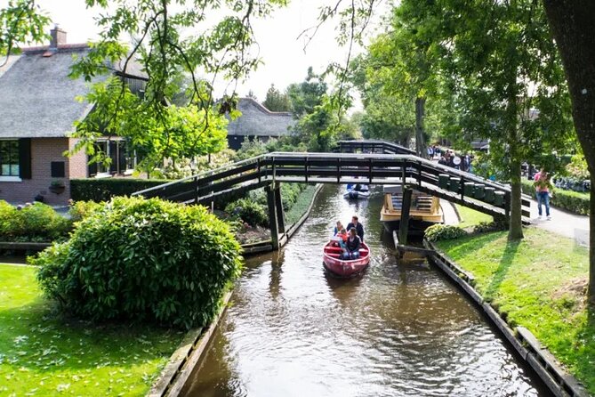 From Amsterdam: Discover the Charm of Giethoorn Incl. Boat Cruise - Good To Know