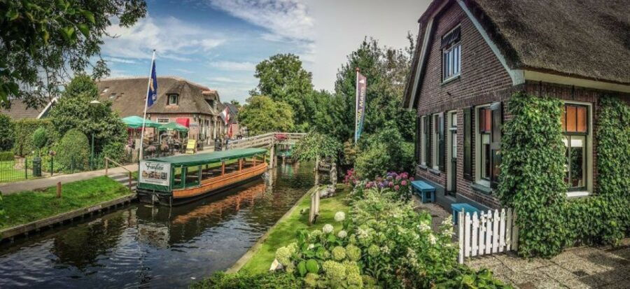 From Amsterdam: Private Tour to Giethoorn With Canal Cruise - Good To Know