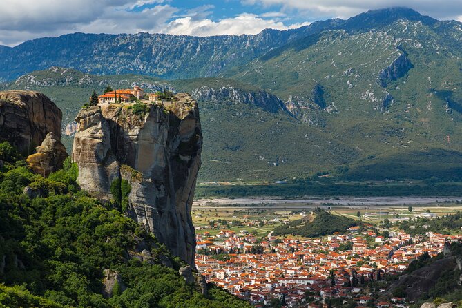 From Athens: Meteora Daytrip by Train & Bus With Audioguide