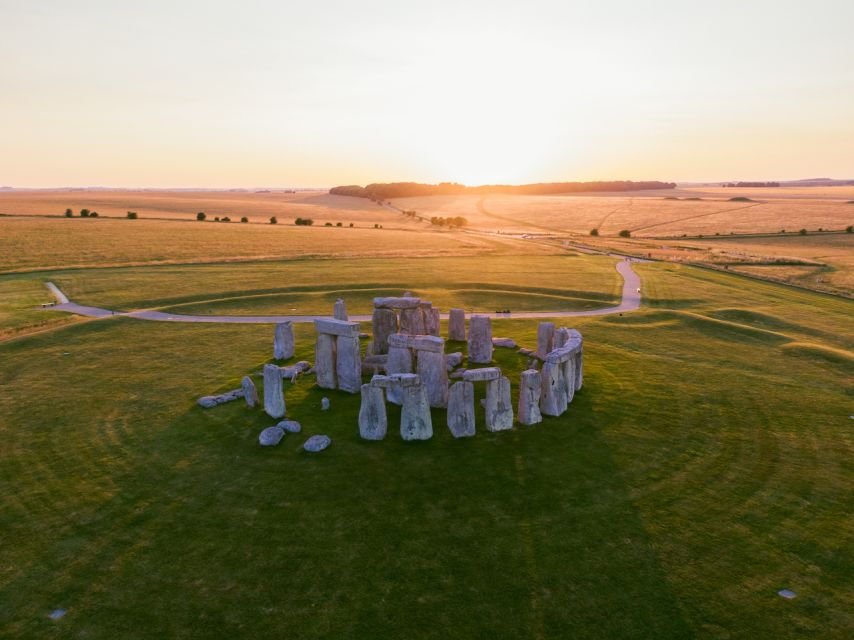 From Bath: Private Stonehenge and Salisbury Trip With Pickup