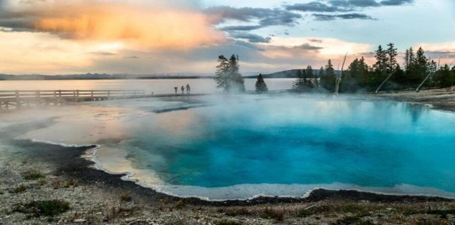 From Bozeman: Yellowstone Day Tour Including Entry Fee