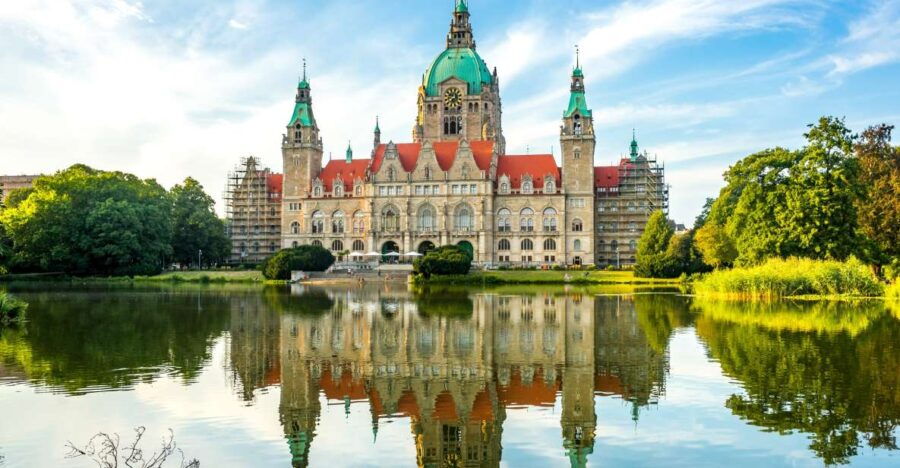 From Hamburg: Private Guided Day Trip to Hanover - Good To Know