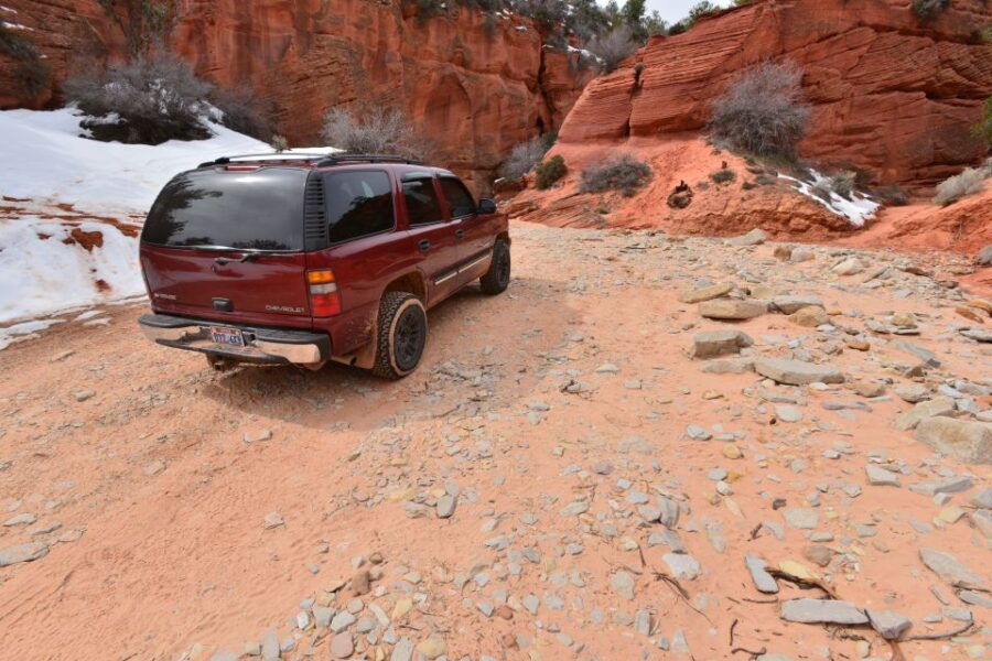 From Kanab: 3-Hour Peek-a-Boo Slot Canyon Hiking Tour - Good To Know