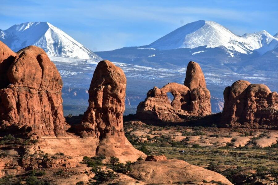 From Moab: Arches National Park 4x4 Drive and Hiking Tour - Good To Know