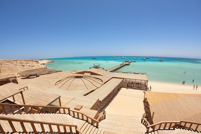 Full-Day Boat Trip in Hurghada With Snorkeling and Lunch
