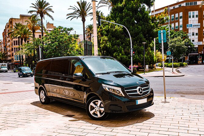 Full-Day Business Class Car at Disposal in Alicante - Good To Know