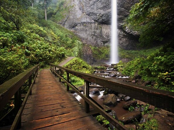 Full Day Gorge Waterfalls and Wine (Tasting Fees Included) - Good To Know