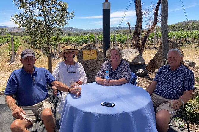 Full-Day Private Wine Tour of the Stanthorpe Area With Lunch