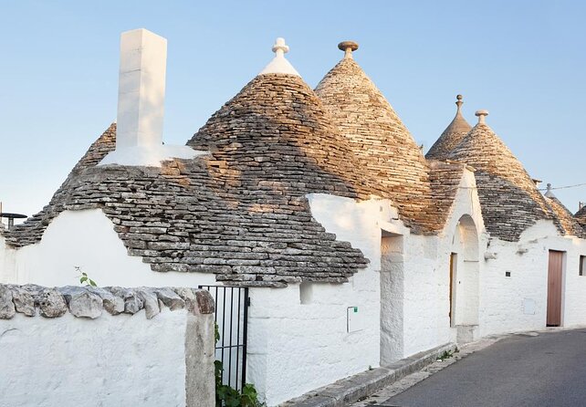 Full Day Tour by Car and Walking Among the Apulian Beauties
