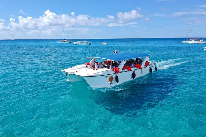 Full-Day Tour to Saona Island by Sailboat