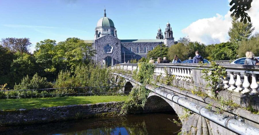 Galway City: Guided 1.5-Hour Walking Tour - Good To Know