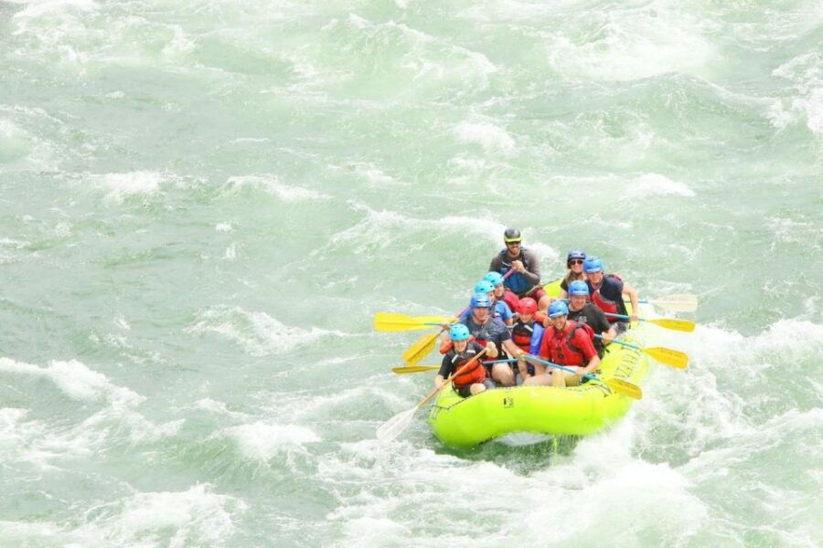 Gardiner: Full Day Raft Trip on the Yellowstone RiverLunch