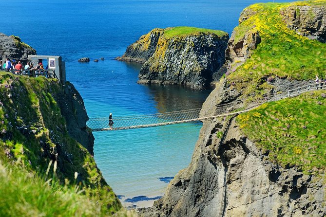 Giants Causeway and Northern Ireland Private Luxury Car Tour - Tour Highlights
