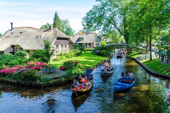 Giethoorn Day Private Tour - Overview and Transportation