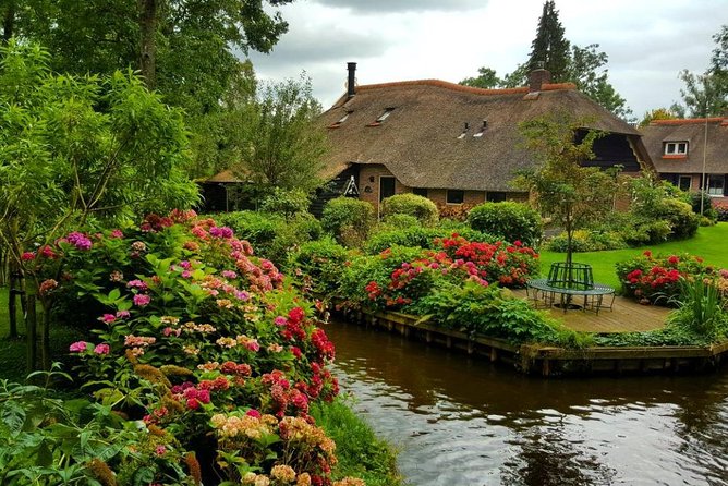 Giethoorn Day Trip From Amsterdam With Boatride - Good To Know