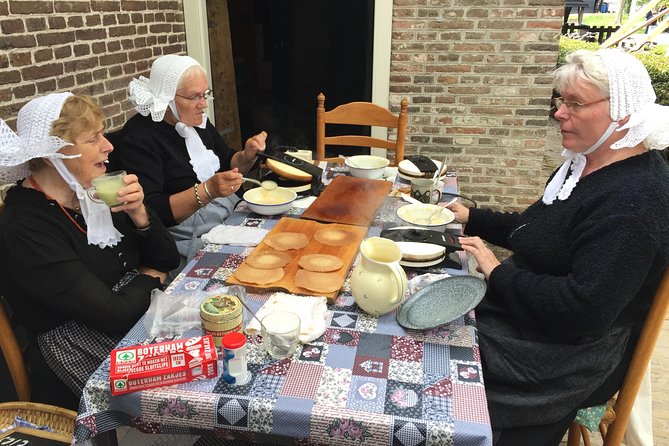 Giethoorn Private Tour From Amsterdam With Guide and Custom Options - Pricing and Guarantee