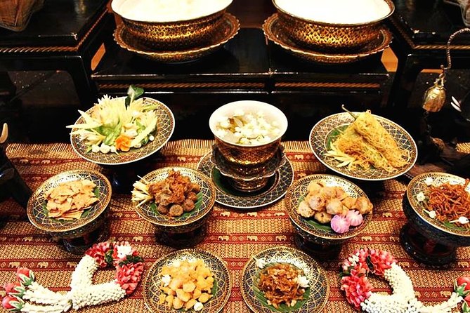 Gourmet Dining and Show by the Mandarin Oriental - Good To Know