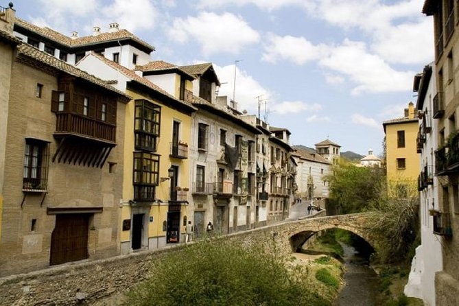 Granada Private Walking Tour With Historian Guide - Good To Know