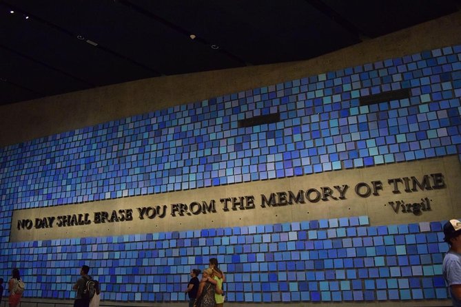 Ground Zero 911 Memorial and World Trade Center Tour - New York City