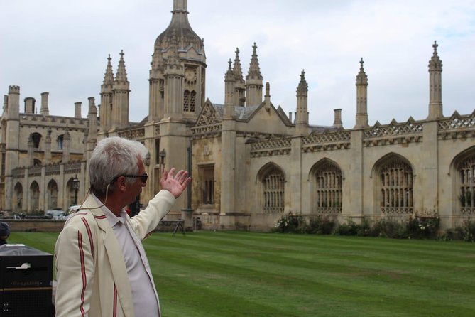 Guided Historic Walking Tour of Cambridge With Guide and Peek