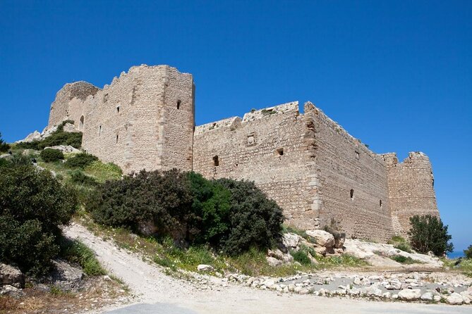 Guided Island Tour With Wine Tasting Experience