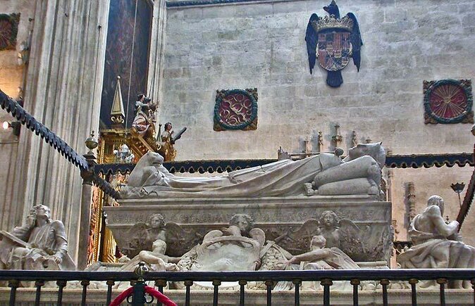 Guided Walking Tour Three Cultures of Granada