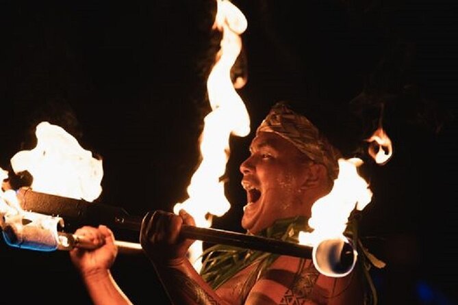 Hale Hoaloha Luau at the Mauna Lani Translates to “Hale Hoaloha Luau at the Mauna Lani” in English.
