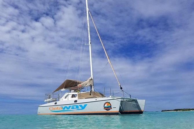 Half-Day Catamaran Tour in Cayos De La Cordillera With Lunch - Good To Know
