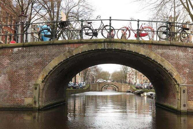 Half-Day Guided Walking Tour of Jordaan and Amsterdam Center - Tour Duration and Meeting Point