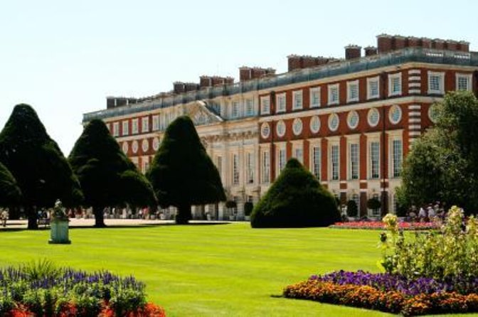Hampton Court Palace Grounds Bike Tour